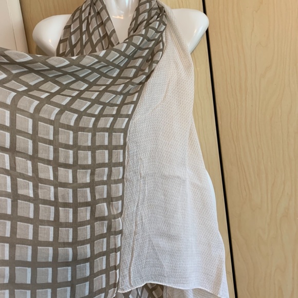 Ann Taylor Oversized Tan, Taupe, and Off White Dress Scarf - Picture 7 of 8